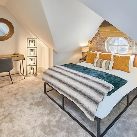 Host & - 9 Highfield House * Ripon